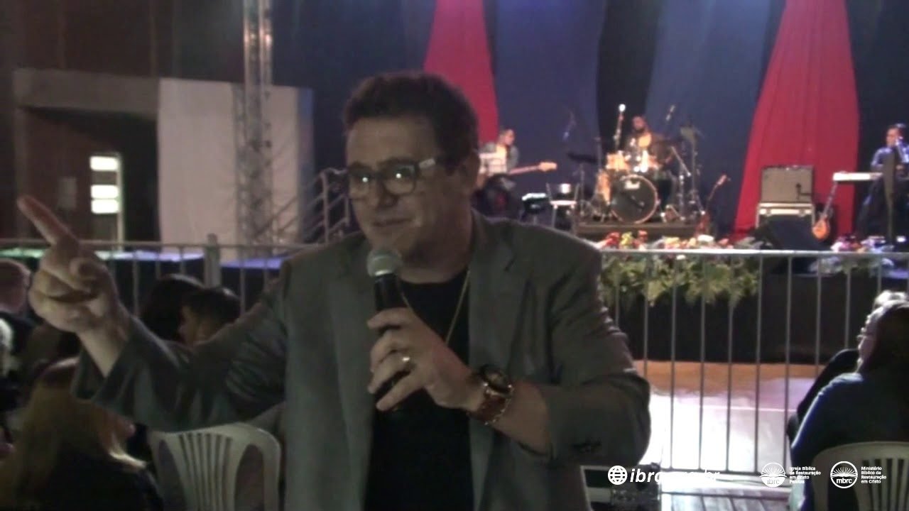 Pregação em um culto da IBRC